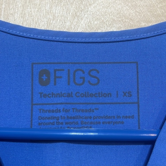 Figs Technical Collection Blue V-Neck Scrub Top Size XS - Picture 2 of 6